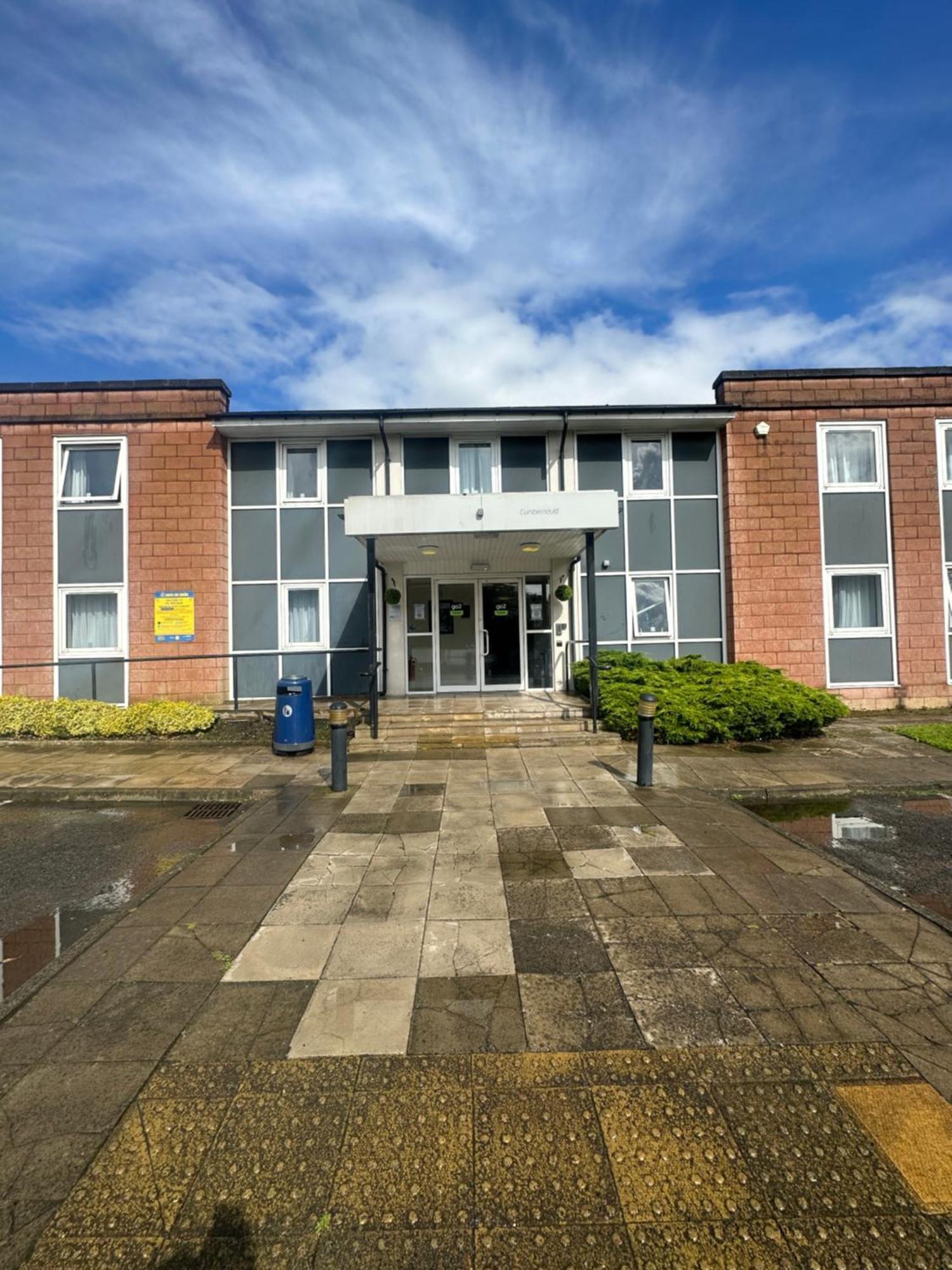 Go2 Glasgow Cumbernauld Hotel Exterior foto